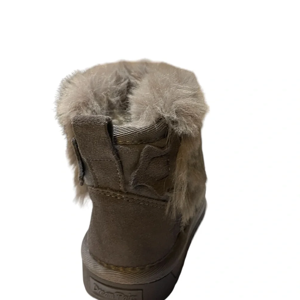 Faux Fur Lined Gray Girls Boots - Size 7